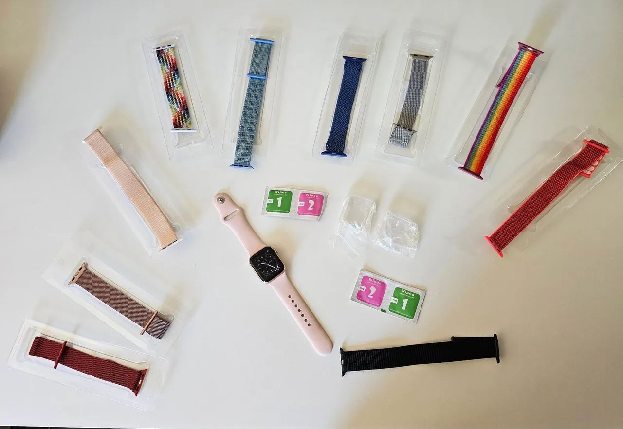 Apple Watch Series 6 40 mm rosé seminovo + 11 pulseiras + 2 películas de acrílico 