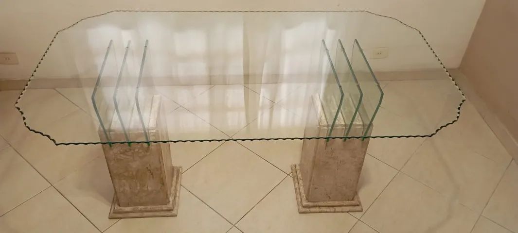 Mesa com Tampo de Vidro e Base em Mármore Travertino  - Foto 4