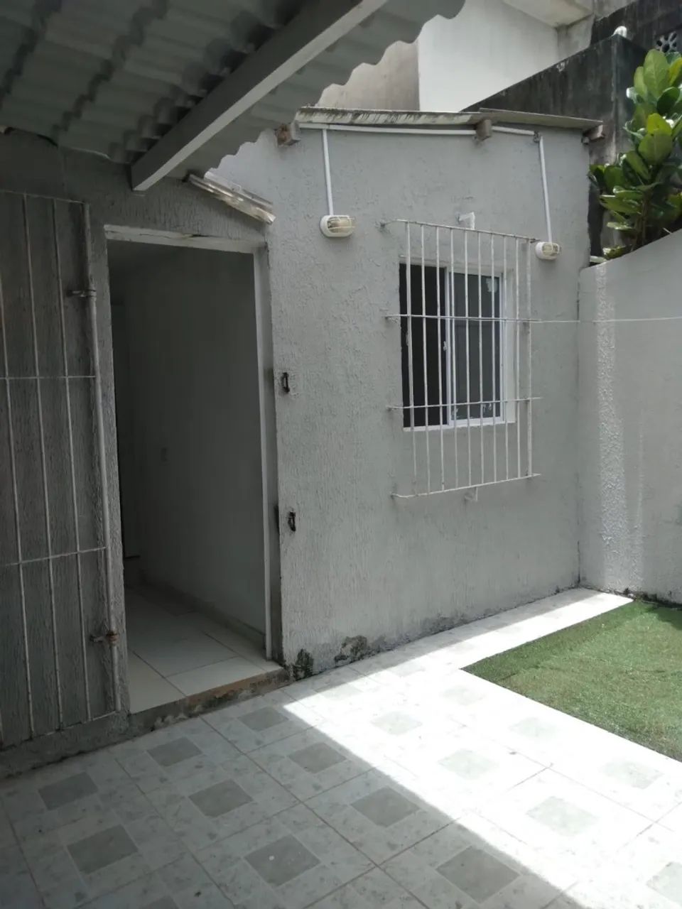 Oportunidade: Casa com 3 quartos, Quintal e garagem e localização privilegiada - Foto 3