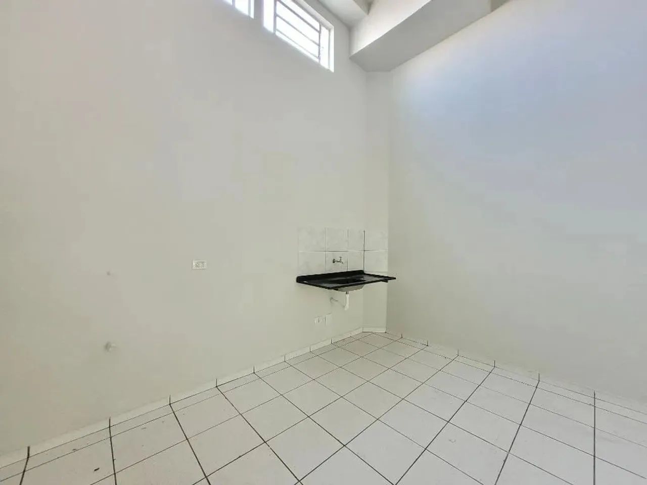 Sala para alugar em Maringá, Zona 07, com 55 m² - Foto 4