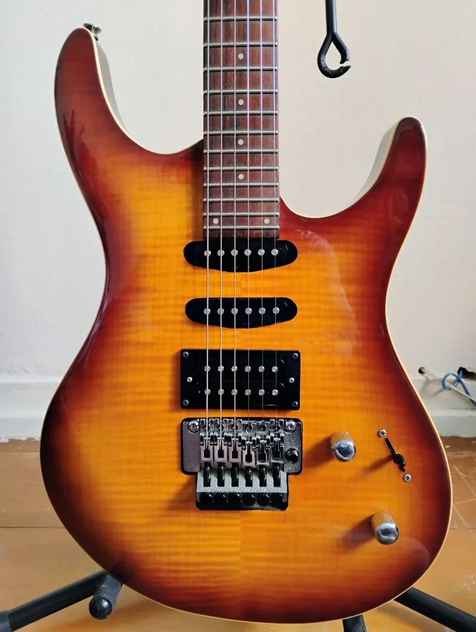 Guitarra Washburn RX25FVSB Sunburst - Instrumentos musicais