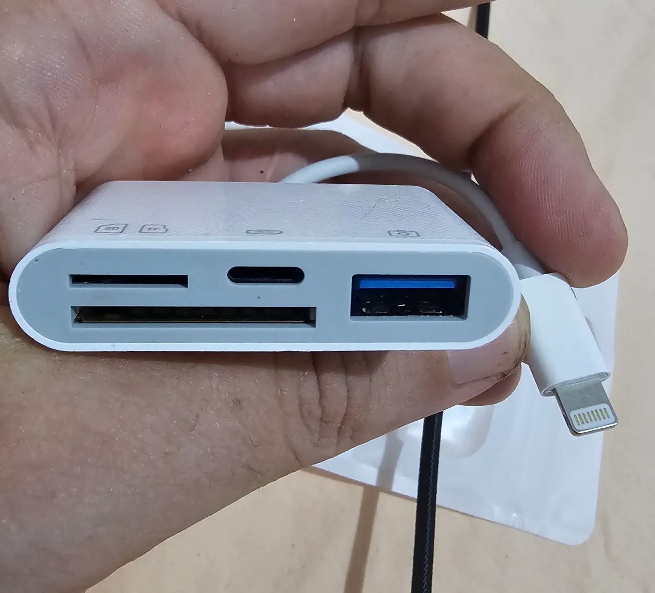 Adaptador Leitor de Cartão SD/TF e USB para iPhone/iPad