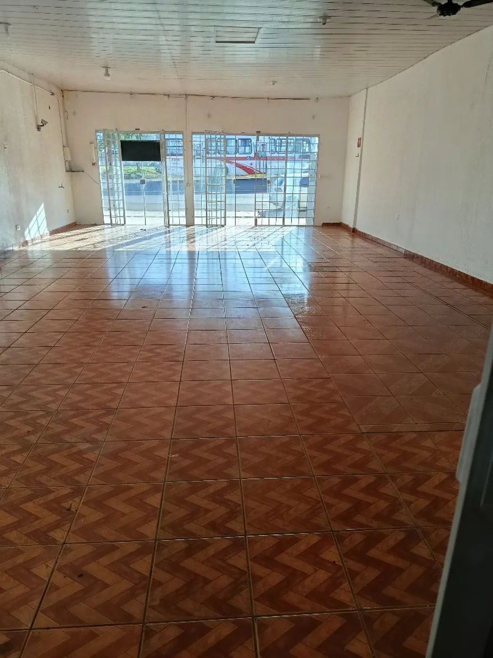 ALUGO SALÃO COMERCIAL ,EXELENTE PONTO NA GUINTER HANS