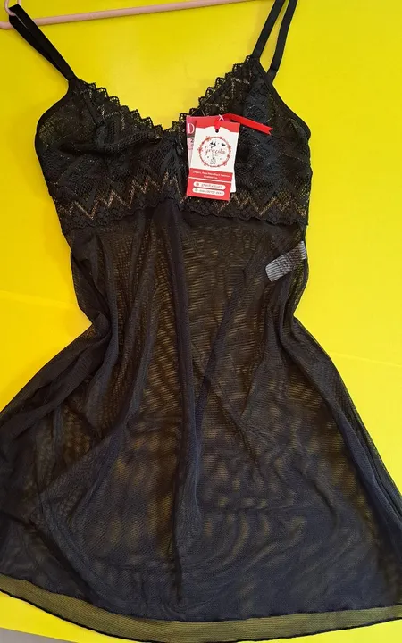 Camisola de renda preta tamanho P