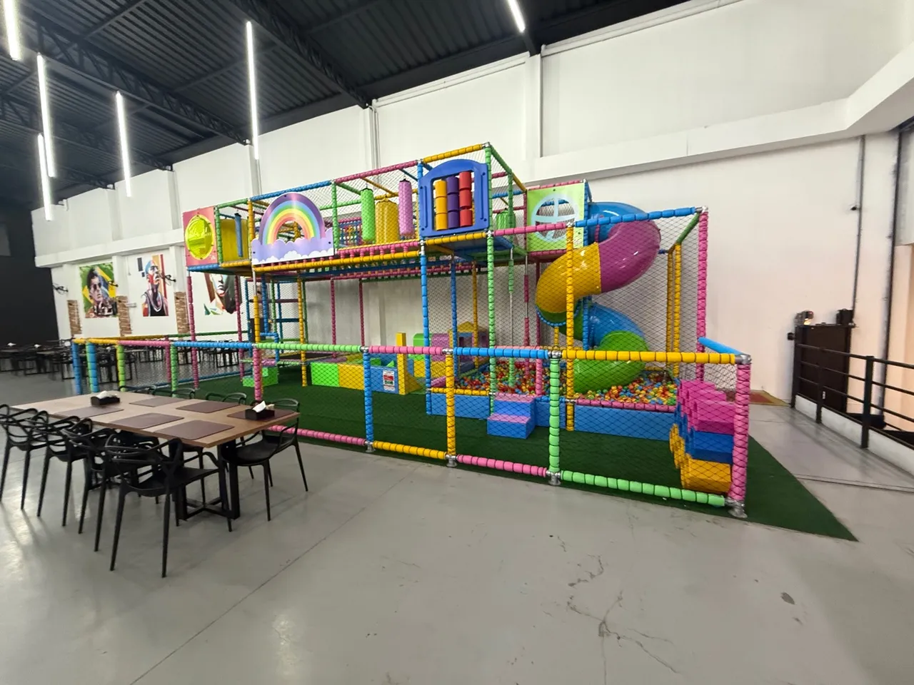 Playground Infantil Completo - Diversão Garantida