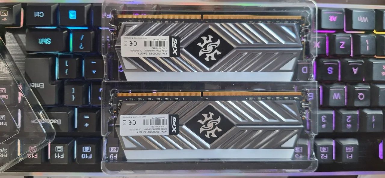 Memória RAM XPG RGB 2x8GB DDR4 3000MHz - Foto 3