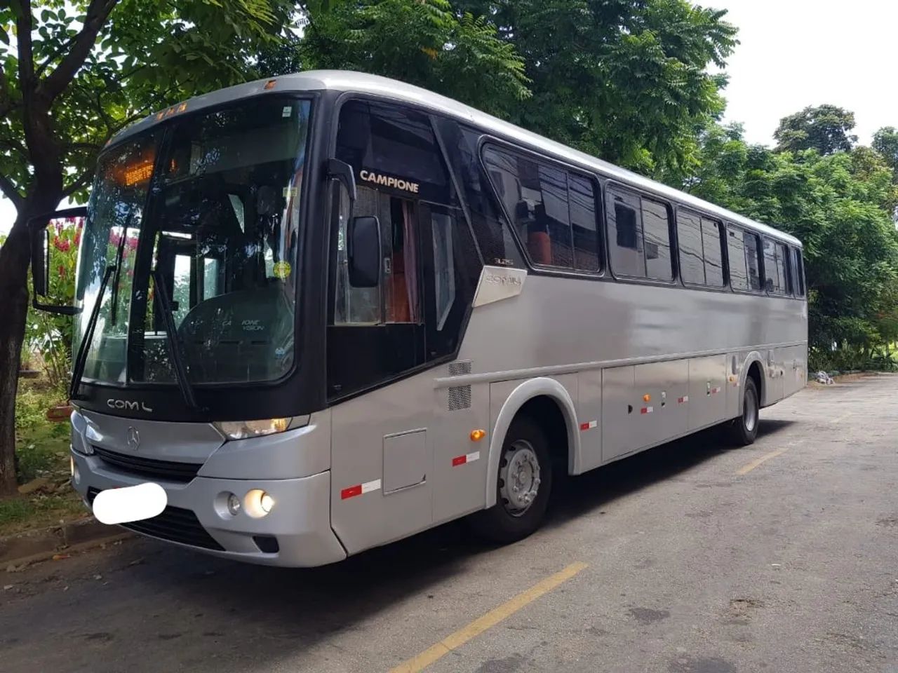 Ônibus motor Mercedes-Benz 