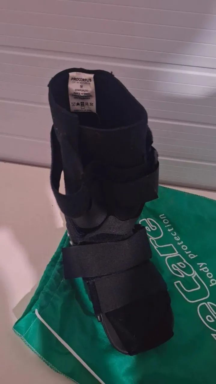 Bota Ortopédica para Imobilização de Tornozelo