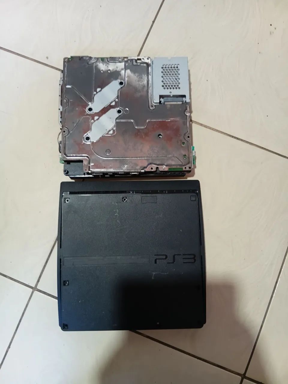 PS3 Slim com defeito. 
