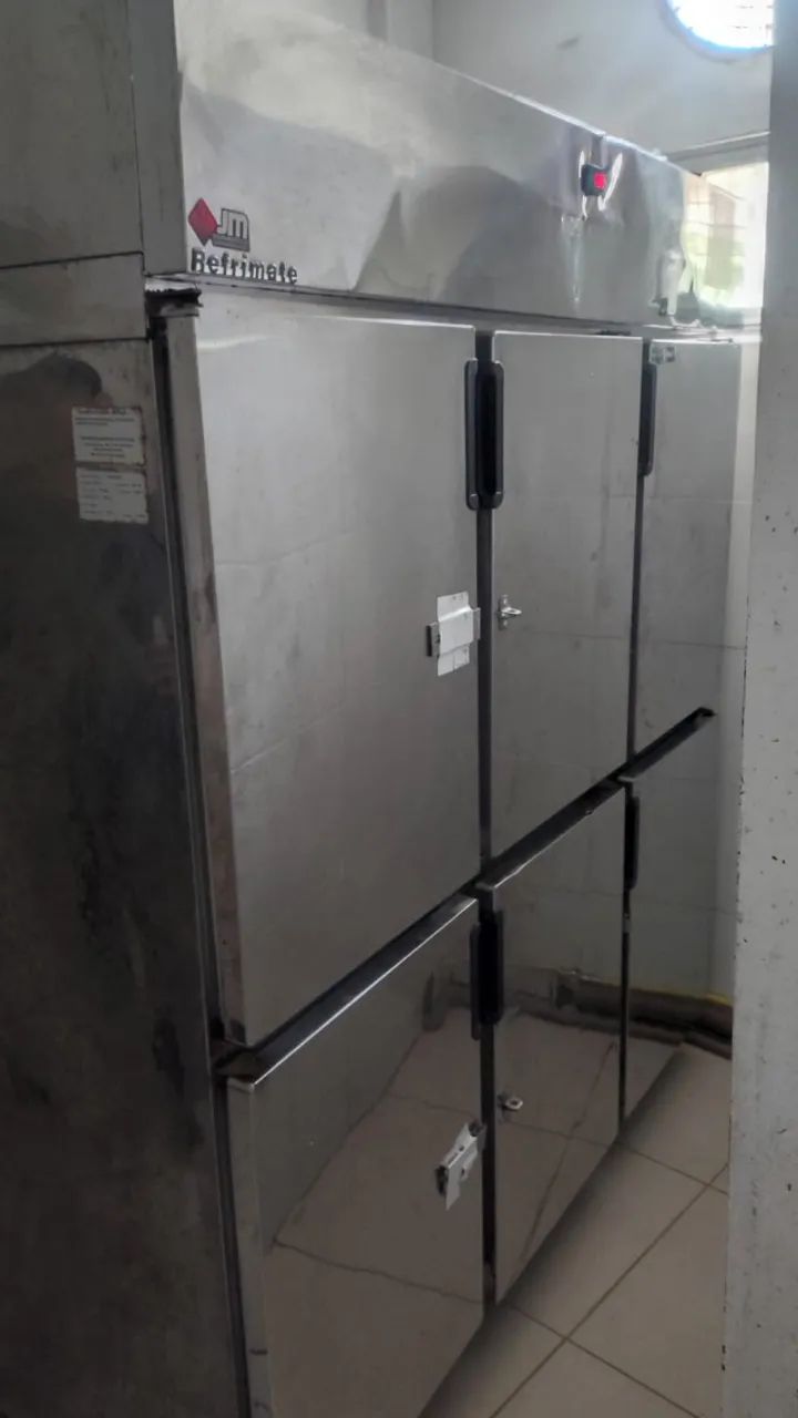 GELADEIRA REFRIMATE 6 PORTAS