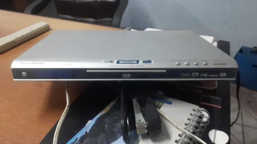  Funcionando Dvd gradiente serial D470 multimidia mp3  otimo estado com controle se divert