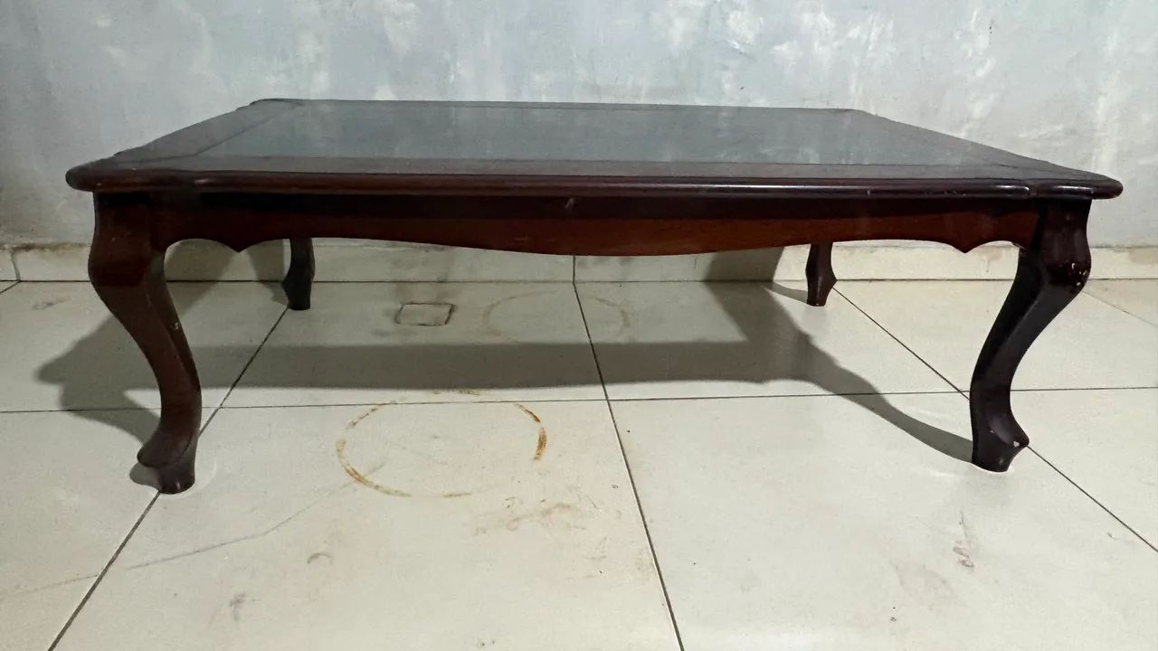 Mesa de Centro em Madeira Maciça com Tampo de Vidro - Foto 4
