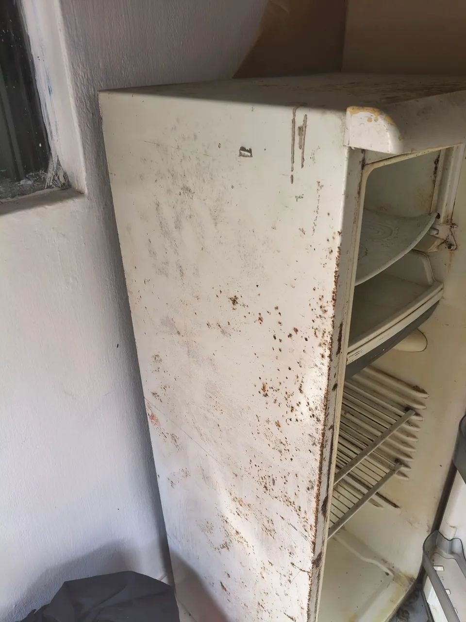 Geladeira com vazamento de gás  - Foto 5