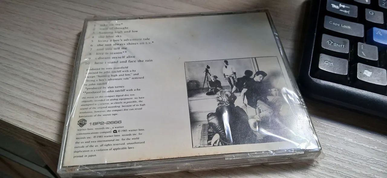 CD A-ha Hunting High and Low - Tiragem japonesa completo e original - Foto 2