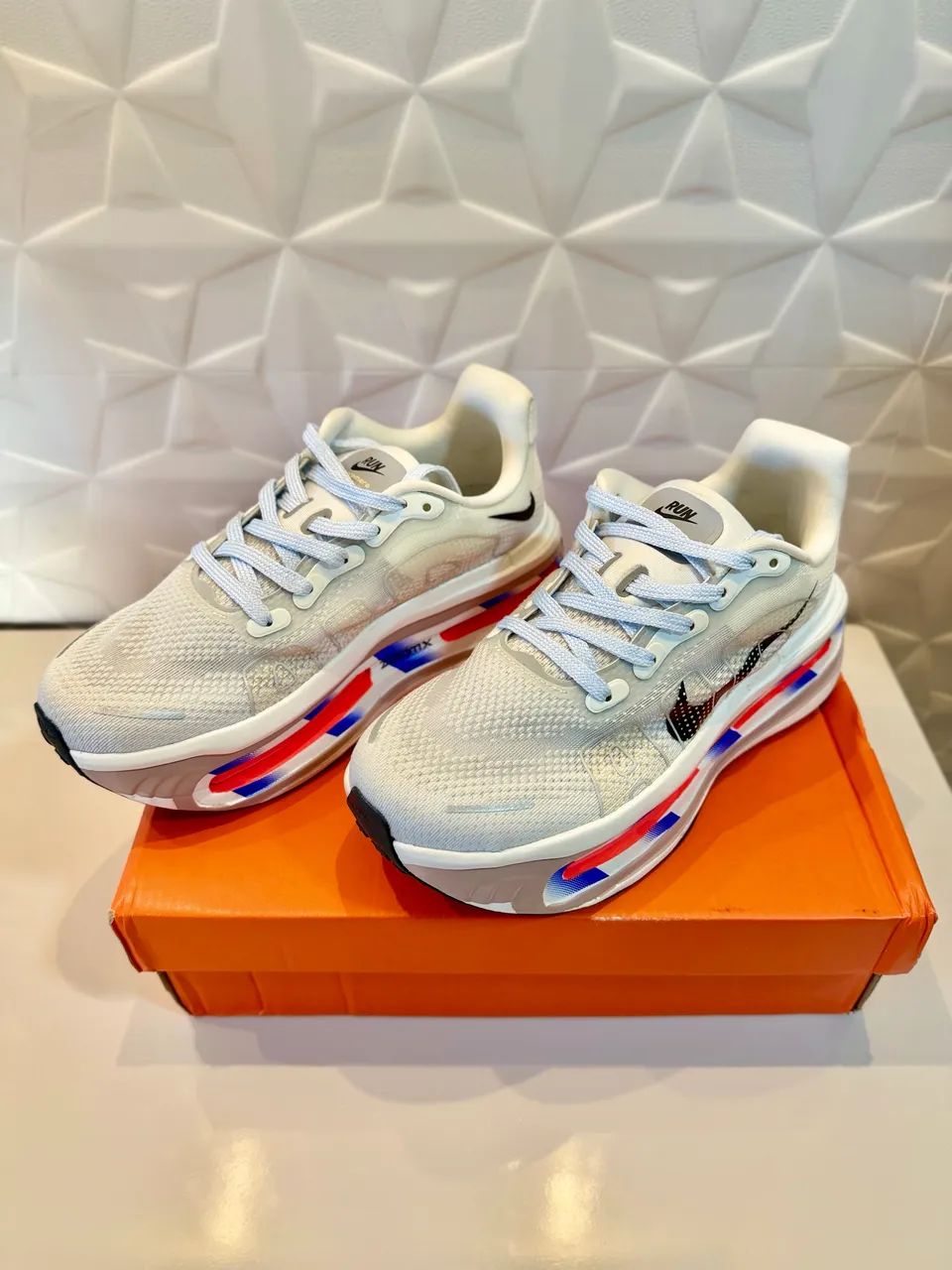 Nike Vomero Premium - Tamanho 37 e 41 - Foto 3