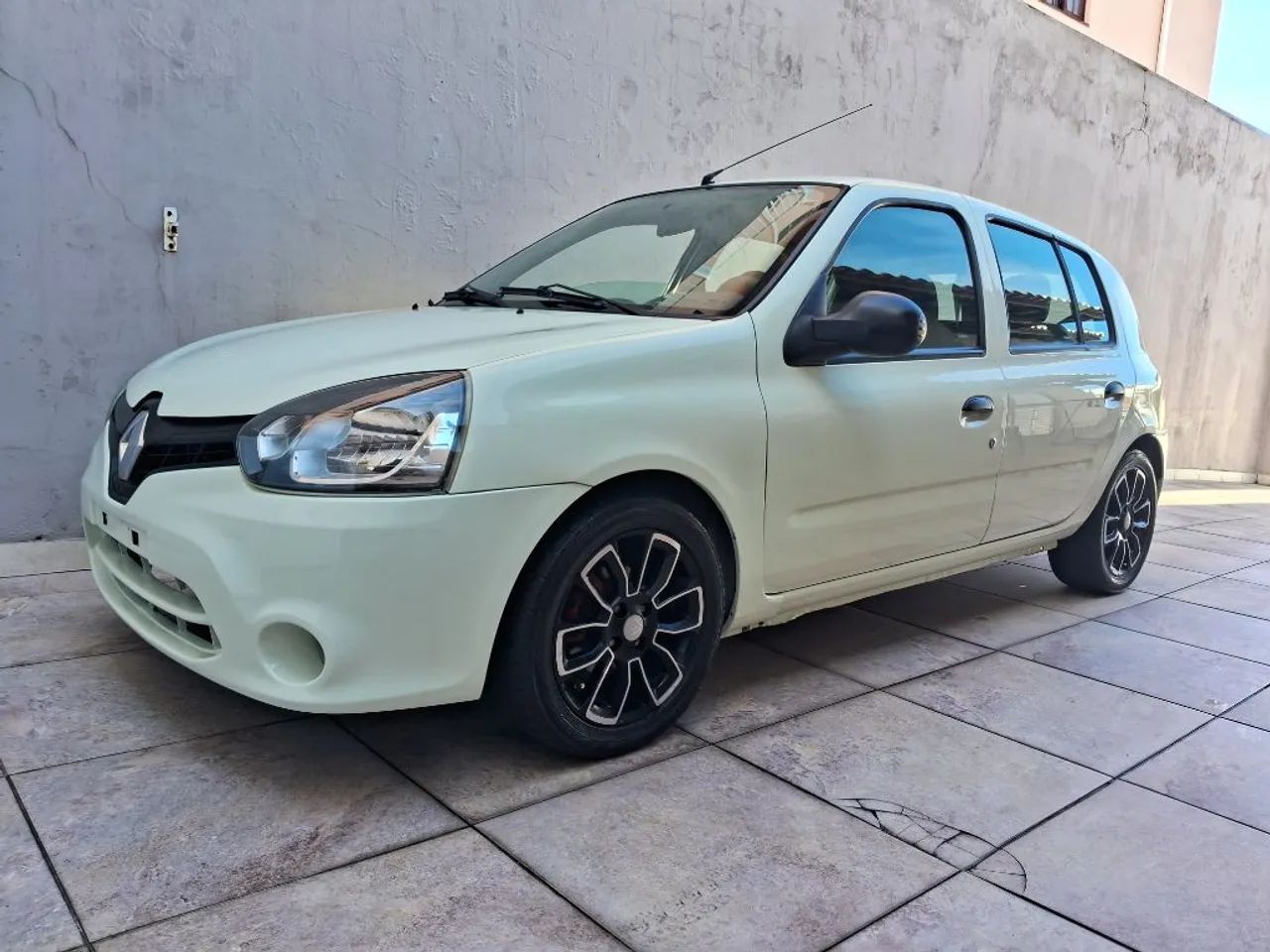 Renault Clio Expression Hi-flex 1.0 16V 5P 2014 - Foto 3