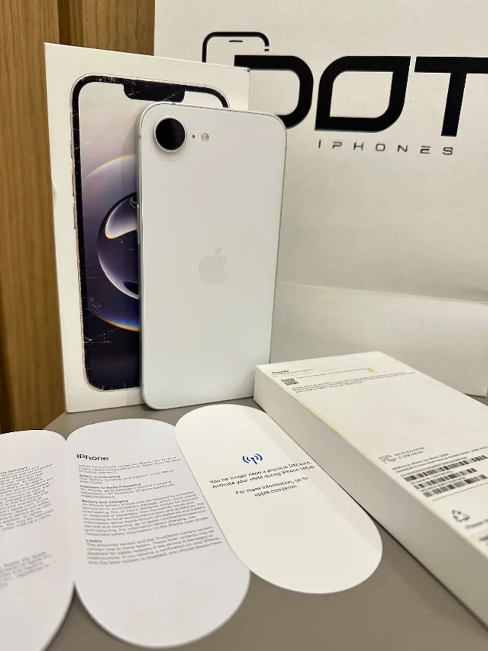 iPhone 16e 256GB