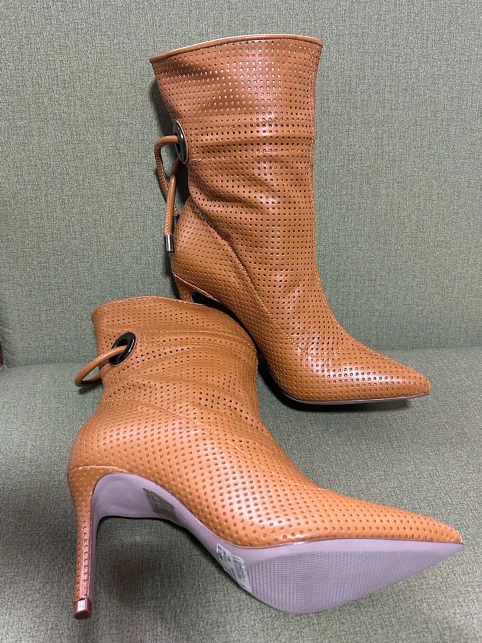 Bota cano médio nova Schütz  - Foto 3