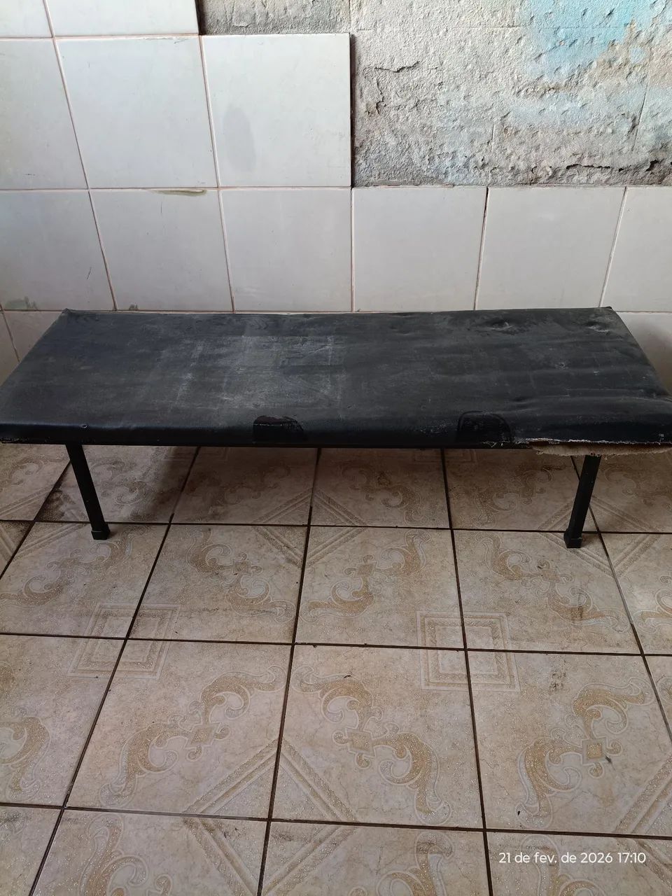 Doação Cadeiras para salão e banco - Foto 6