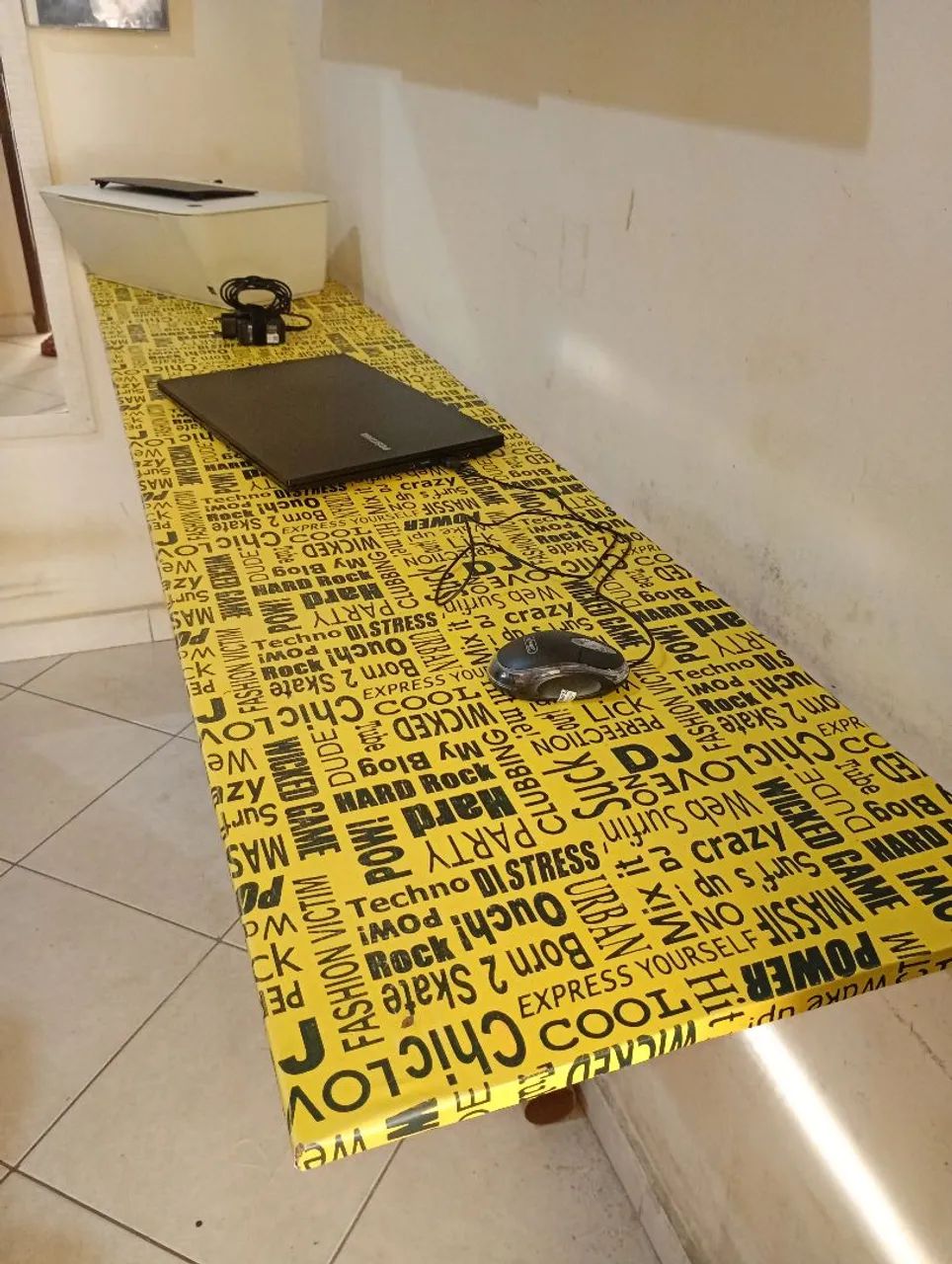 Vendo Prateleira/Bancada Com Ferragens!