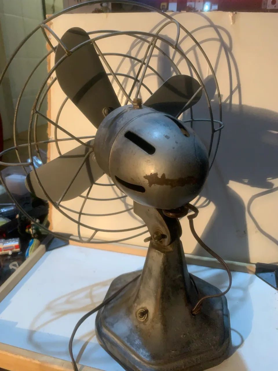 ventilador antigo da marca Faet, modelo "Rio" - Foto 4