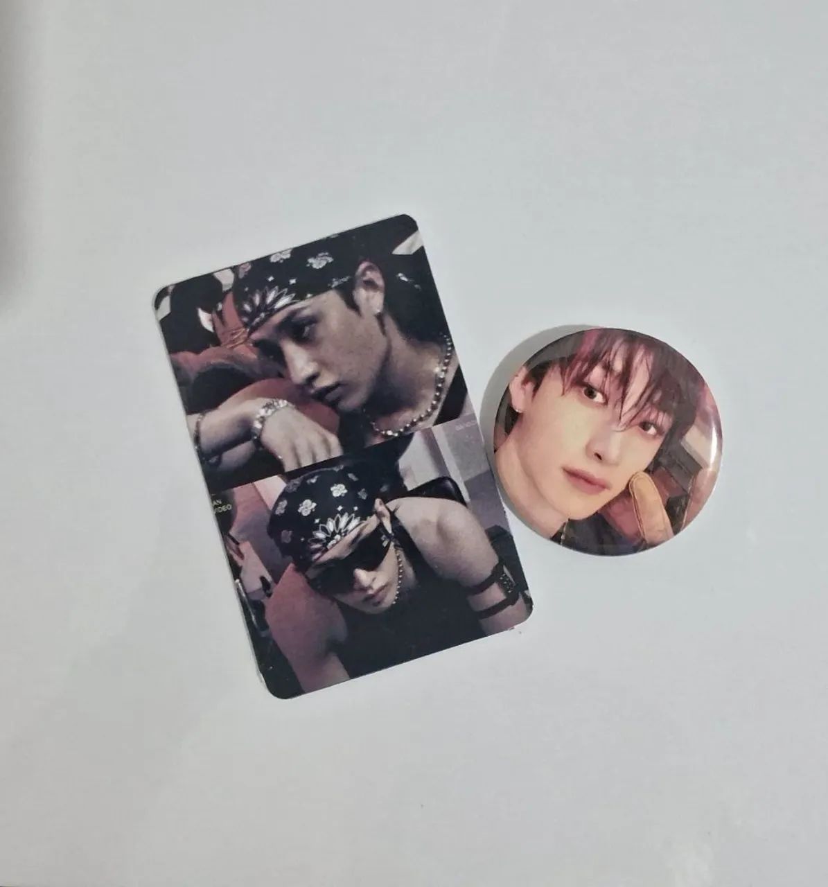 Botton + Photocard do Bang Chan