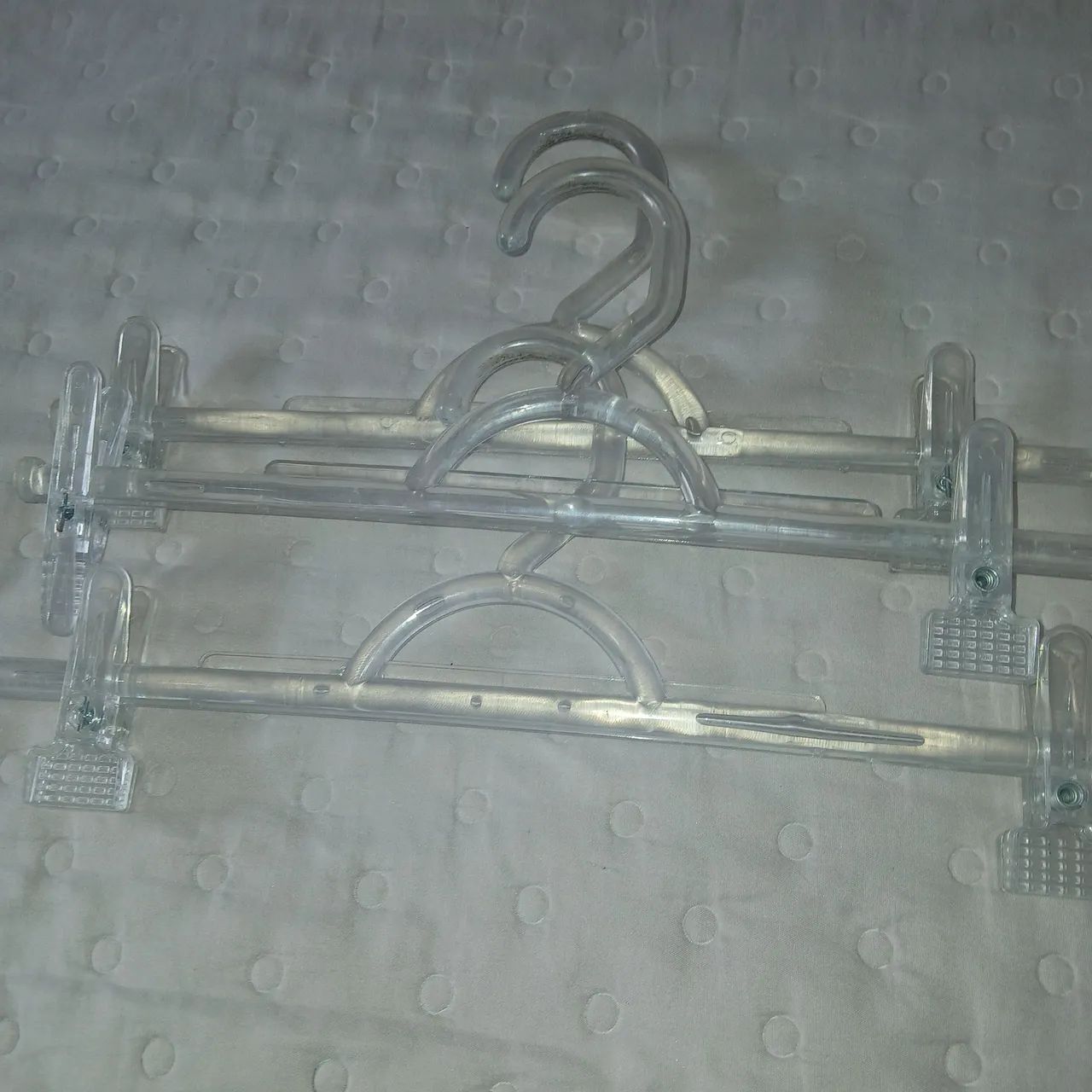 Cabides de acrilico com presilhas - Foto 2