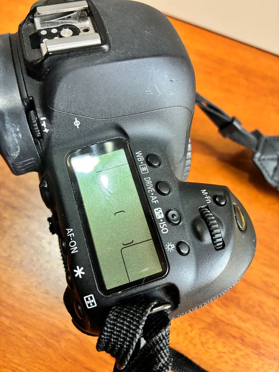 Canon EOS 5D Mark IV - Corpo - Foto 4