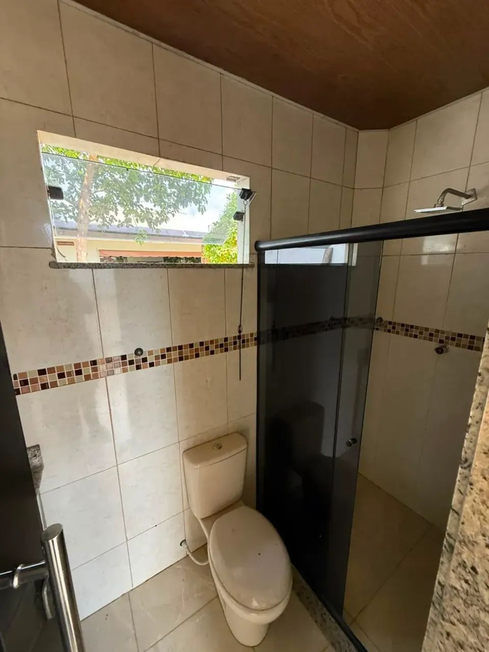 CASA ESTILO SITIO 2 SUITES TERRENO COM 600M² - ALUGUEL 2
