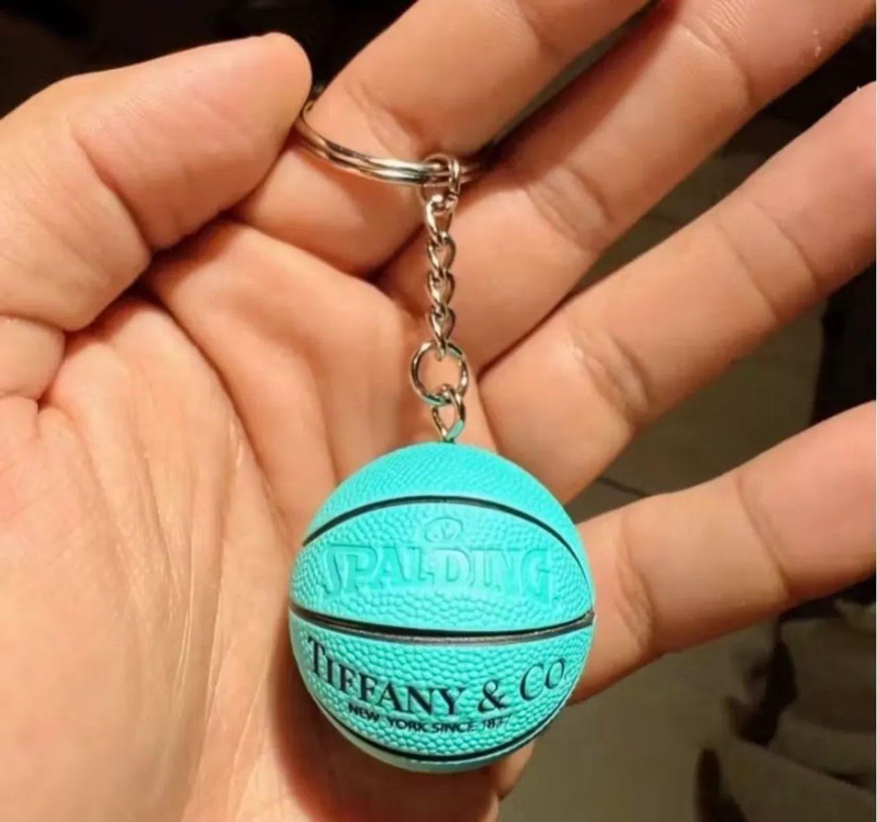 chaveiro tiffany & co - bola de basquete 