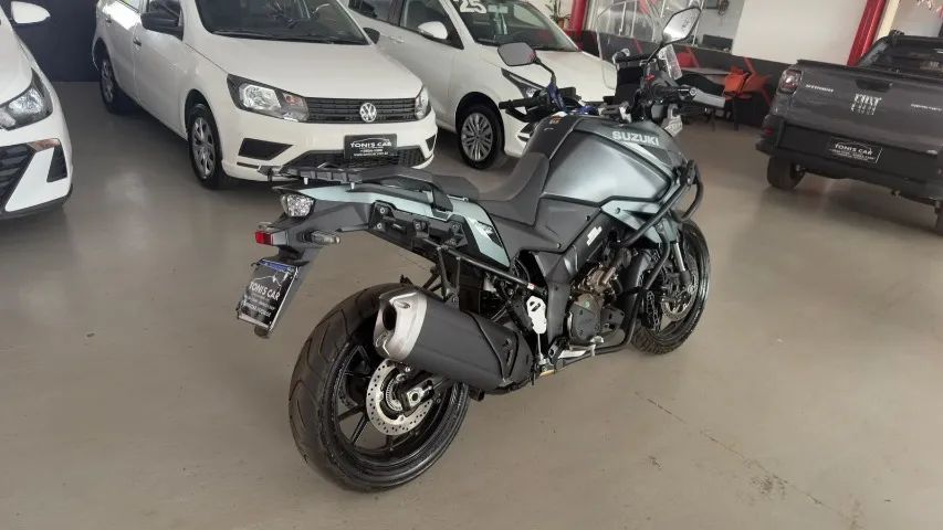 SUZUKI V-STROM 1050  - Foto 5