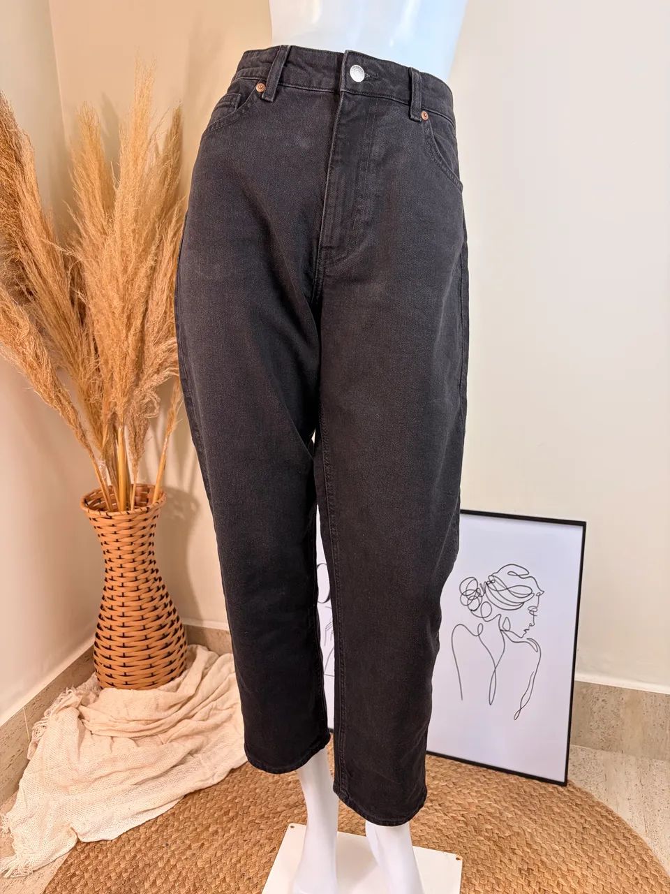 Calça jeans Mom preto h&m 40 - Foto 4