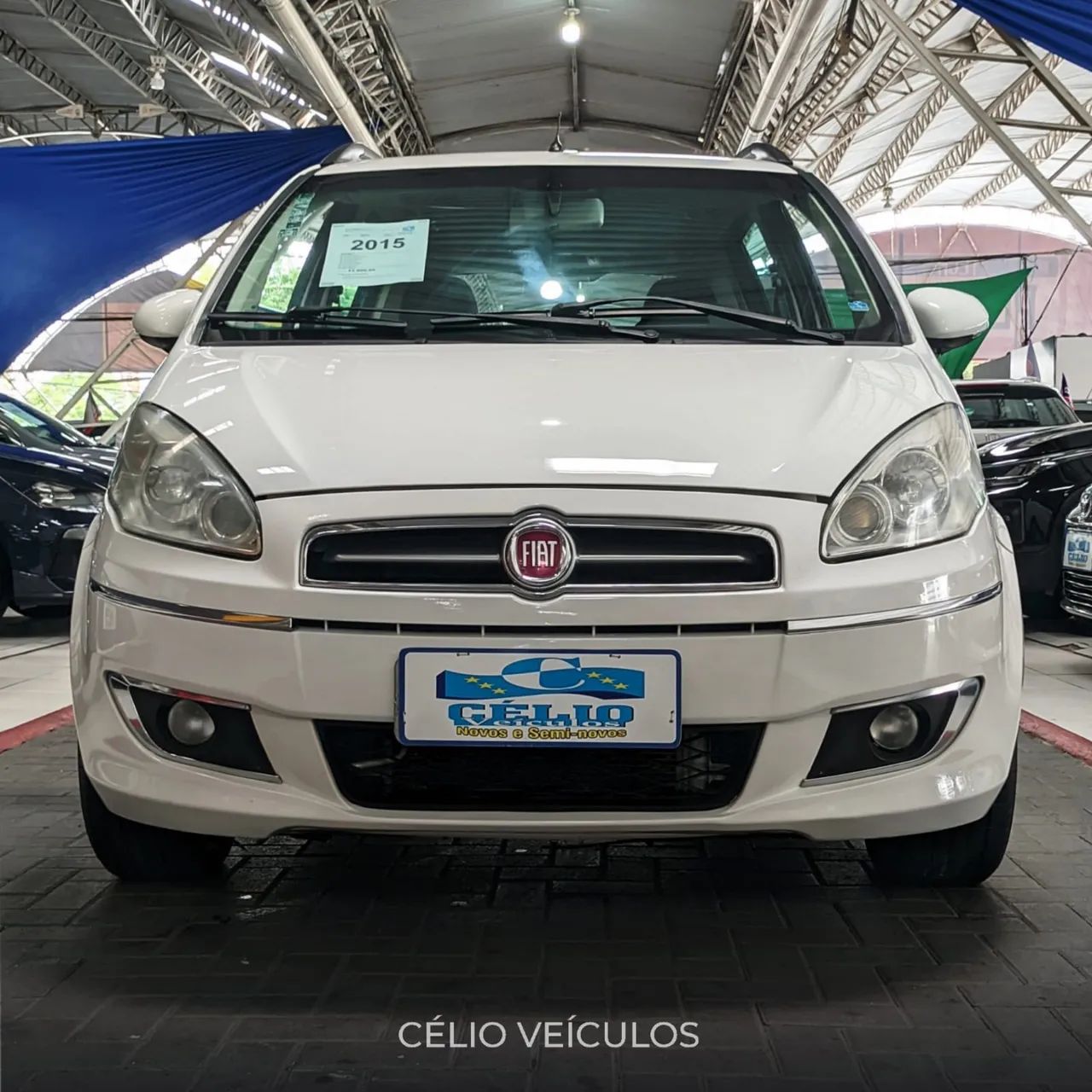 Fiat Idea Essence 1.6 Flex 16V 5P 2015 - Foto 3