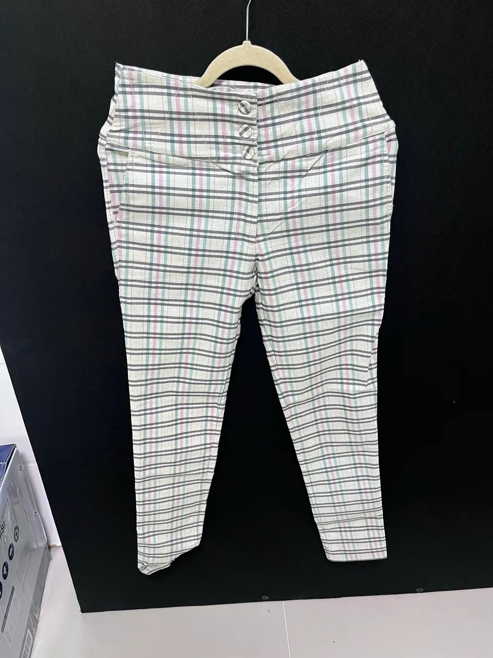 Calça quadriculada  - Foto 3