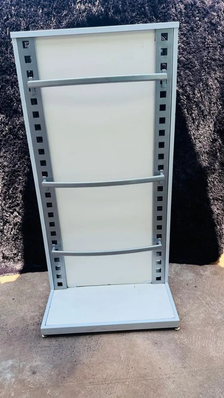 Expositor de Loja em Aço com Painel 