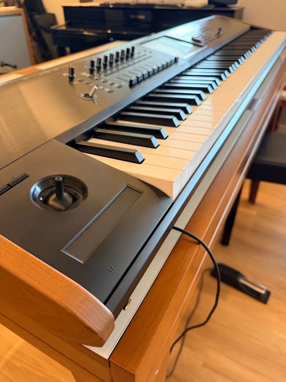 KORG KRONOS 2 88 - Novíssimo! - Foto 3