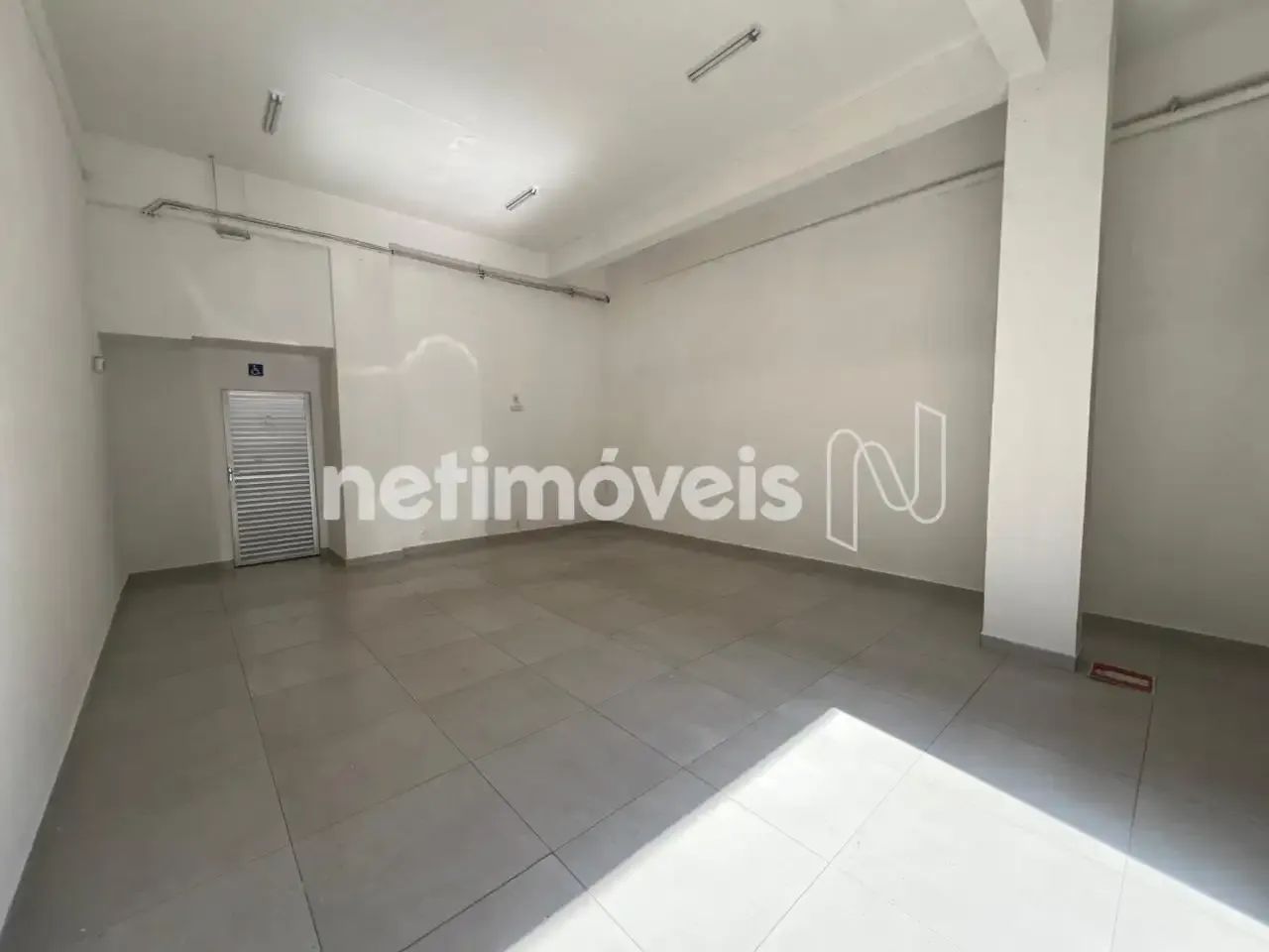 Loja 60 M², com banheiro