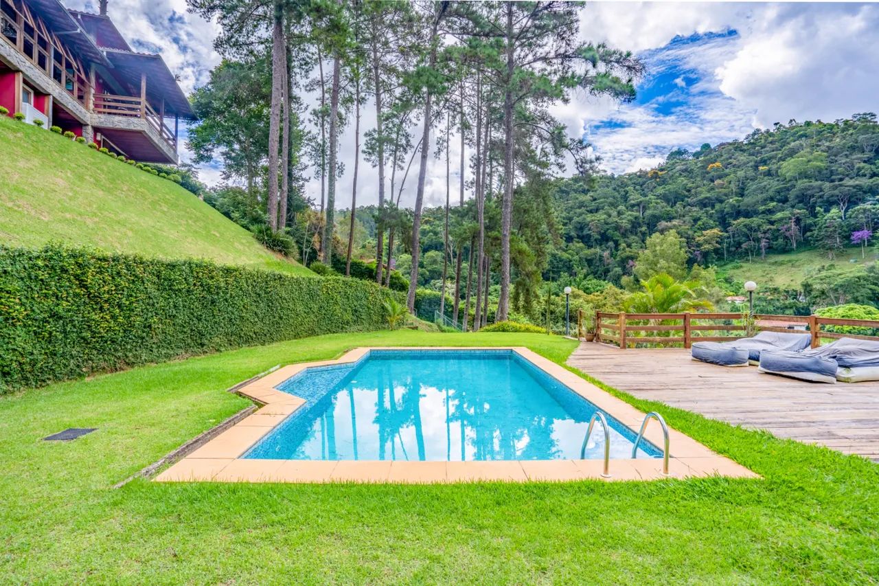 Casa com 4 quartos em Itaipava, Petrópolis