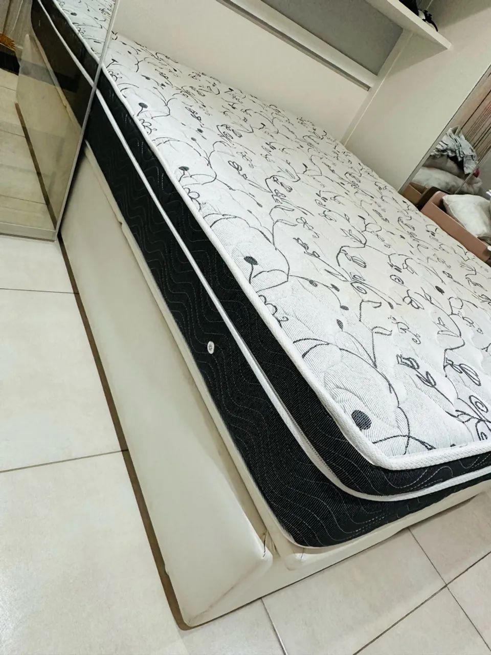 Vendo cama box queen com baú  - Foto 4