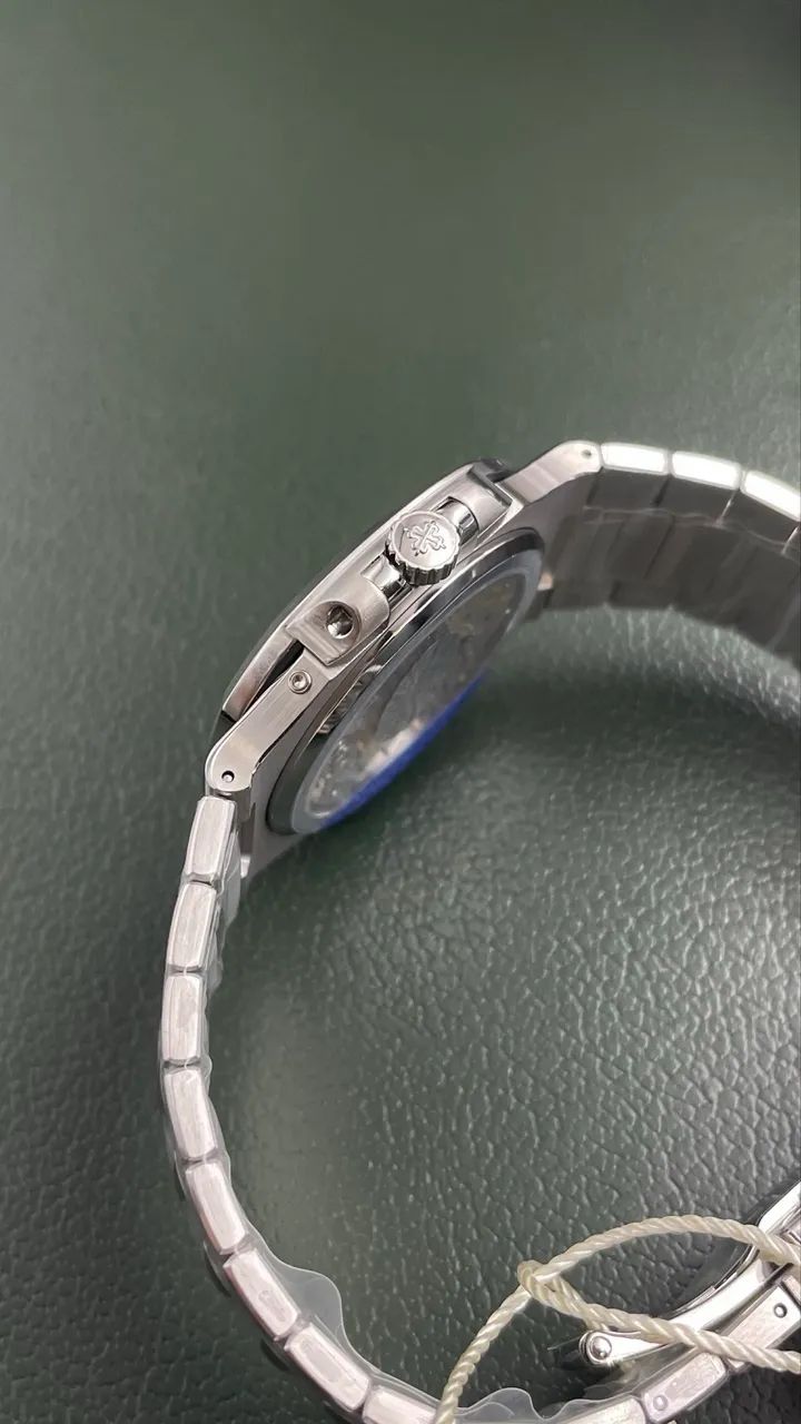 Patek Philippe Nautilus 5712 - Foto 2