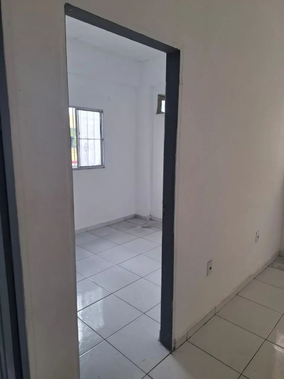 Aluga-se kitnet de 2 quartos - Av. Atroaris, Cidade Nova - Foto 4