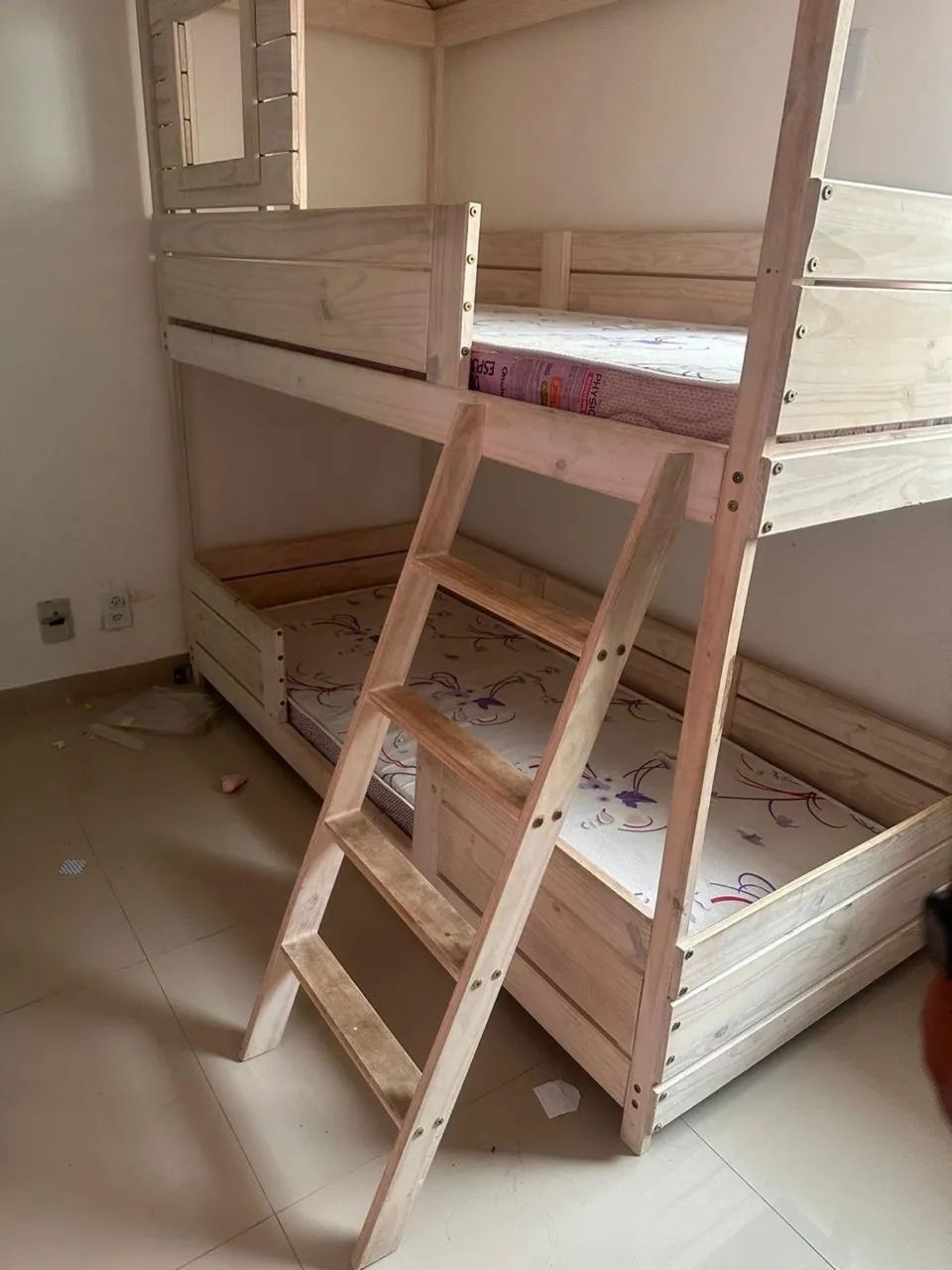 Vende-se beliche modelo de casinha  - Foto 3
