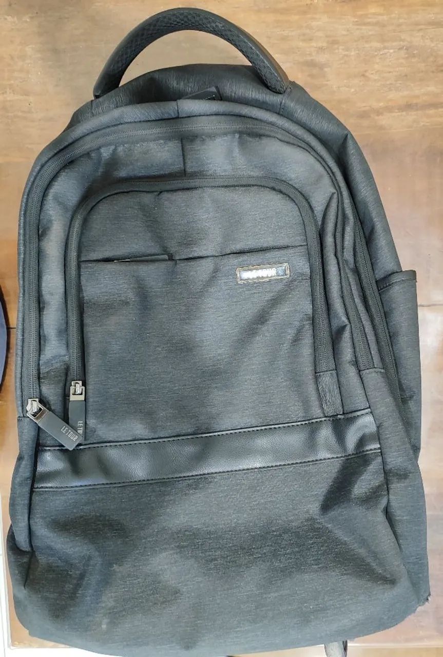 Mochila Executiva para Notebook Le Tour Preta - Excelente Estado