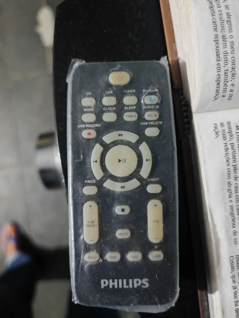 Vendo som Philips 1800rms com bluetooth e controle original - Foto 6