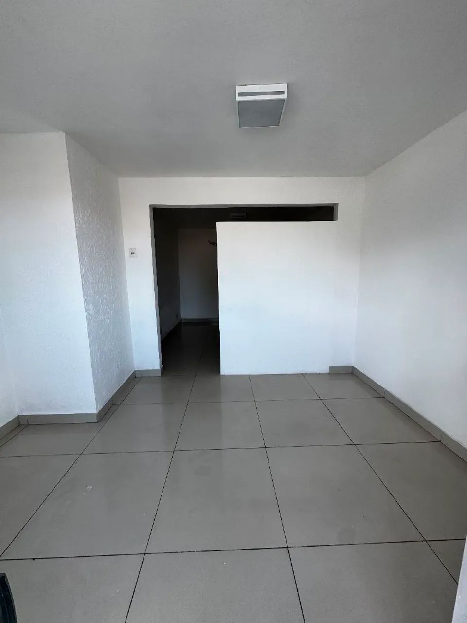 Aluga-se salas comerciais na gruta de lourdes