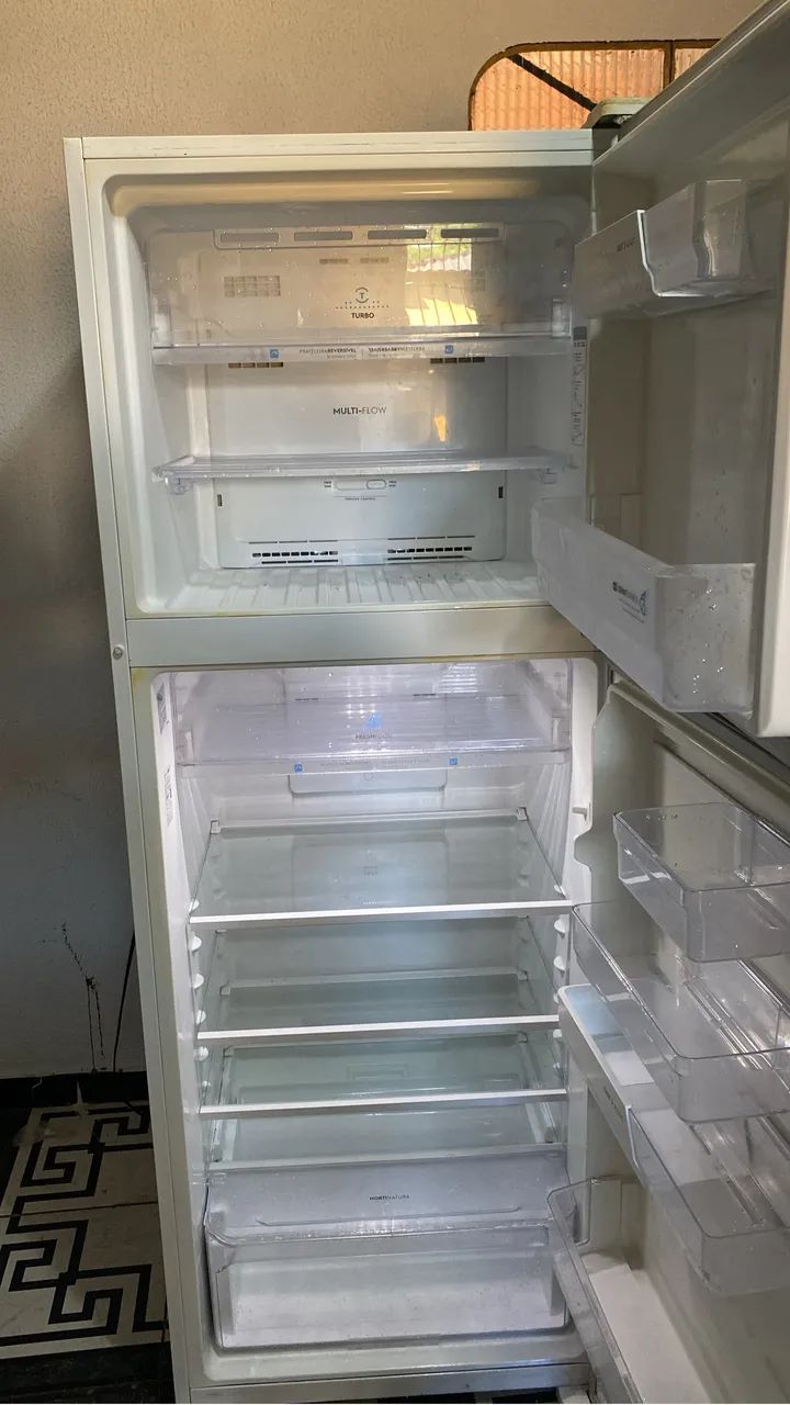 Geladeira Electrolux grande  - Foto 2