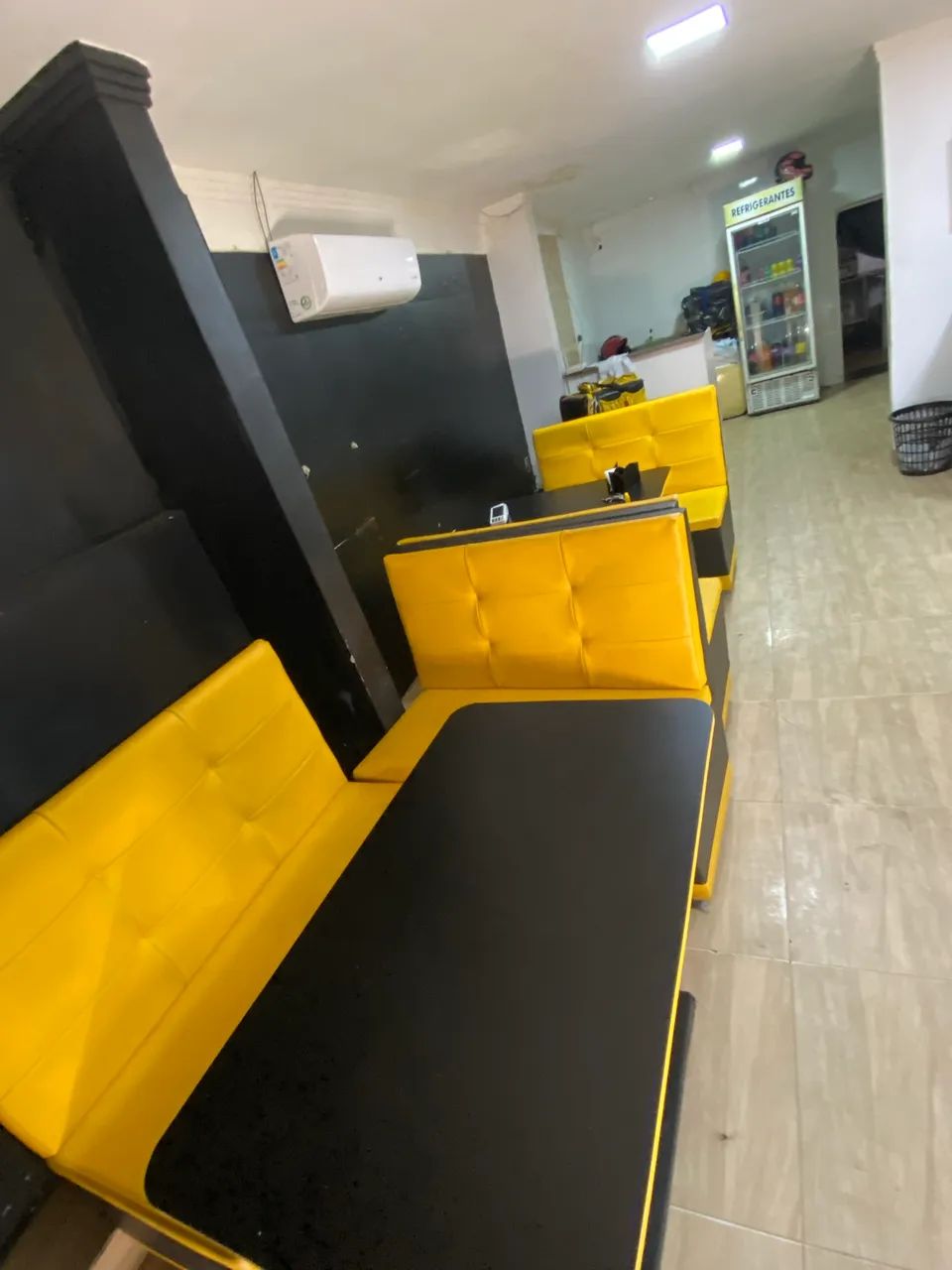 4 jogos de sofás booths e mesas  - Foto 2