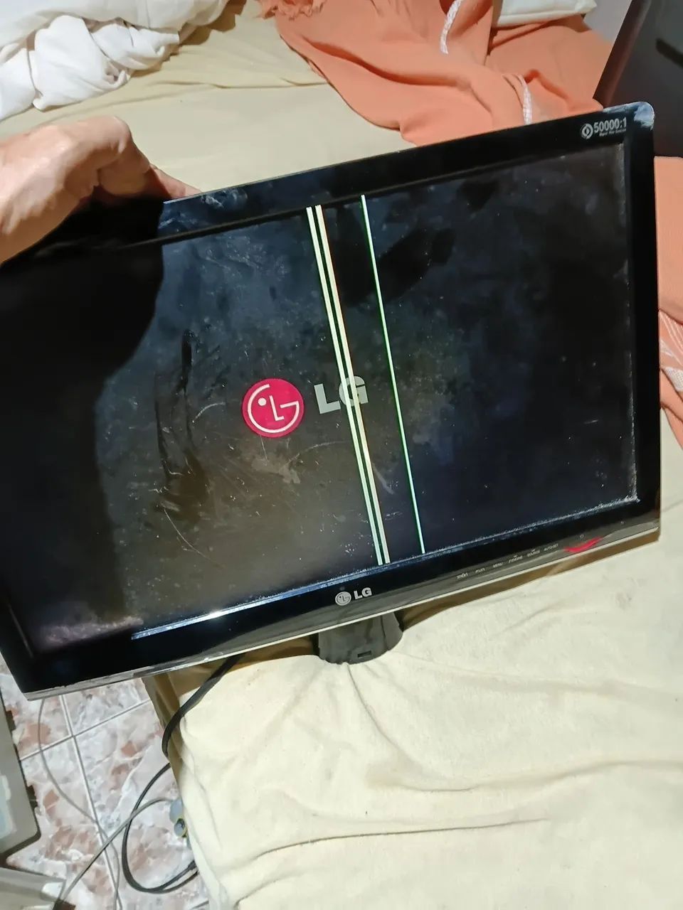 Vende-se esse monitor 22 polegadas ficou vom essas listas