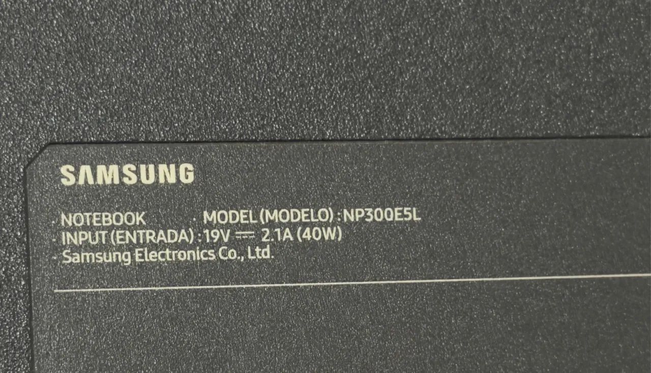 Notebook Samsung Essentials (Modelo NP300E5L)  - Foto 2