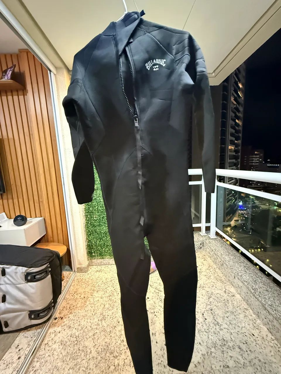 Vendo Roupa de Borracha  - Foto 2